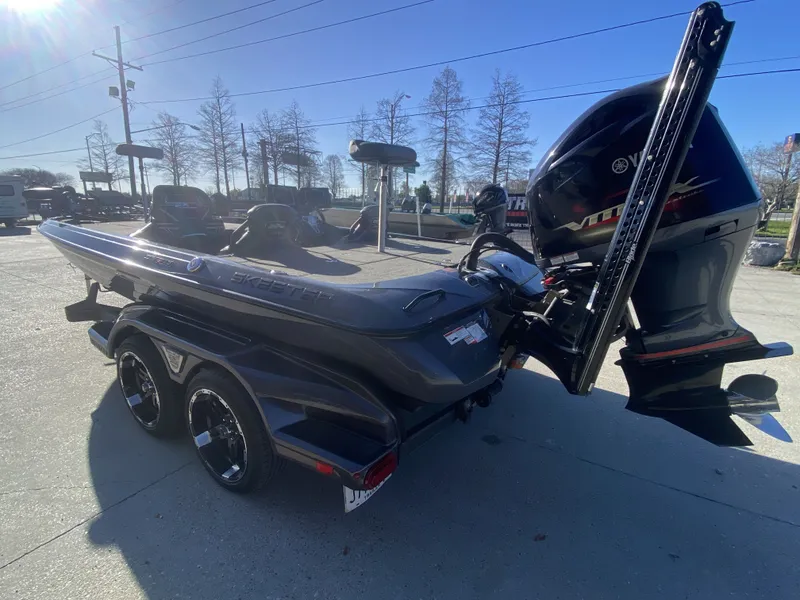 Slide: The Image of Skeeter FXR 20 DC 2020 - 3