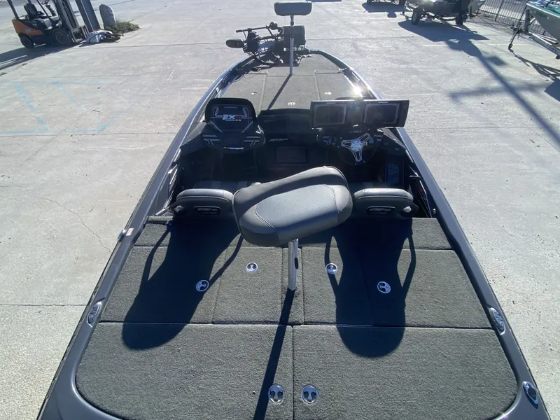 Slide: The Image of Skeeter FXR 20 DC 2020 - 8