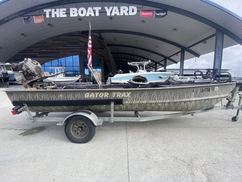 Slide: The Image of Gator Trax 17' 2009 - 13