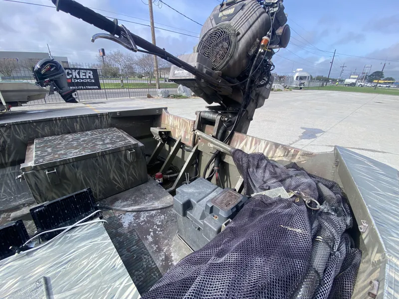 Slide: The Image of Gator Trax 17' 2009 - 16