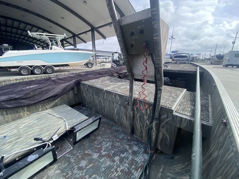 Slide: The Image of Gator Trax 17' 2009 - 17