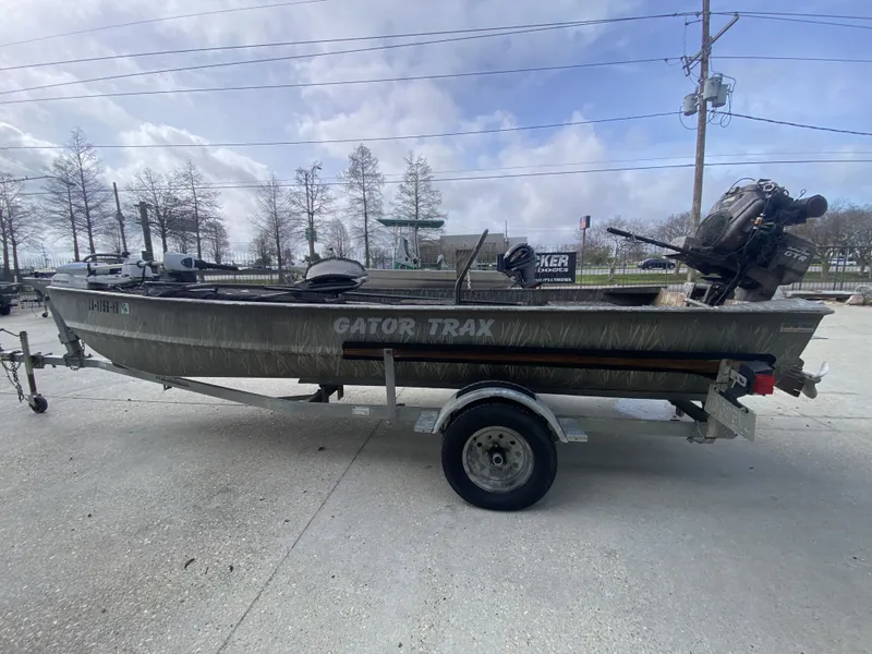 Slide: The Image of Gator Trax 17' 2009 - 4