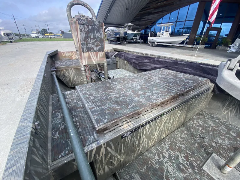 Slide: The Image of Gator Trax 17' 2009 - 8