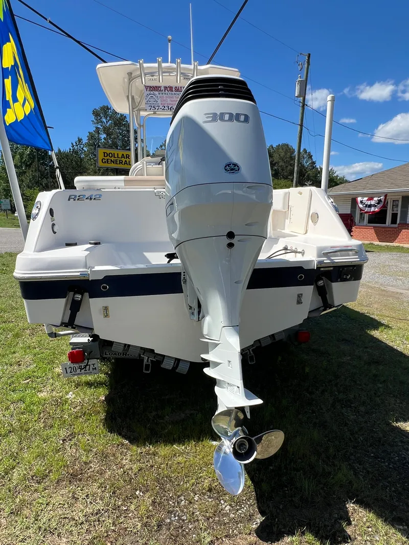 Slide: The Image of Robalo R242 Center Console 2020 - 10