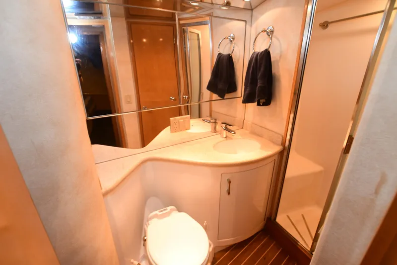 Slide: The Image of Luxurious bathroom on Hatteras 50 Convertible yacht, year 2001. - 15