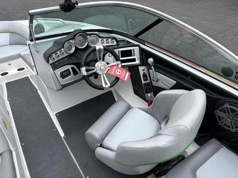 Slide: The Image of MasterCraft X10 2014 - 14