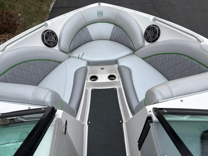 Slide: The Image of MasterCraft X10 2014 - 21