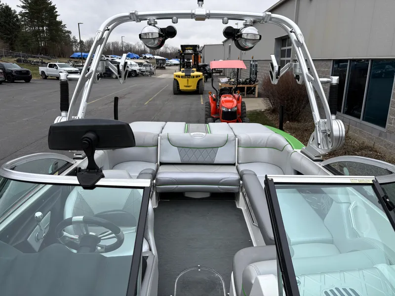 Slide: The Image of MasterCraft X10 2014 - 22