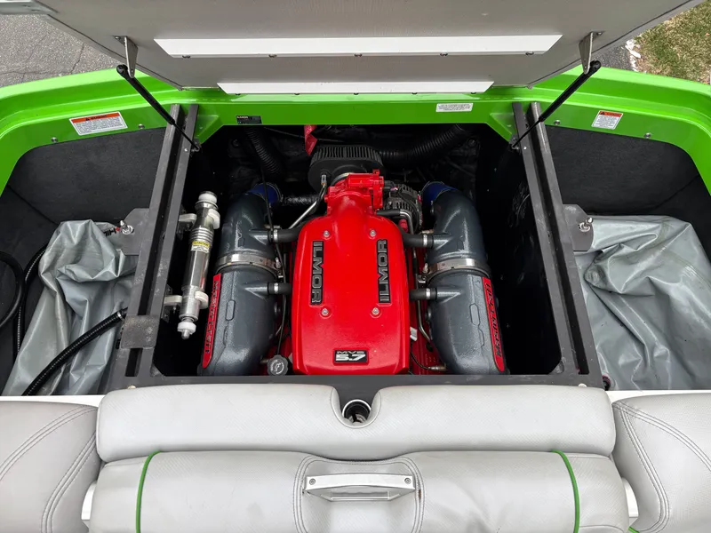 Slide: The Image of MasterCraft X10 2014 - 23