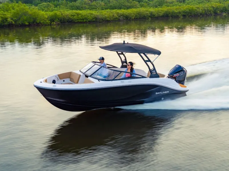 The Image of Bayliner V20 2026 - 1