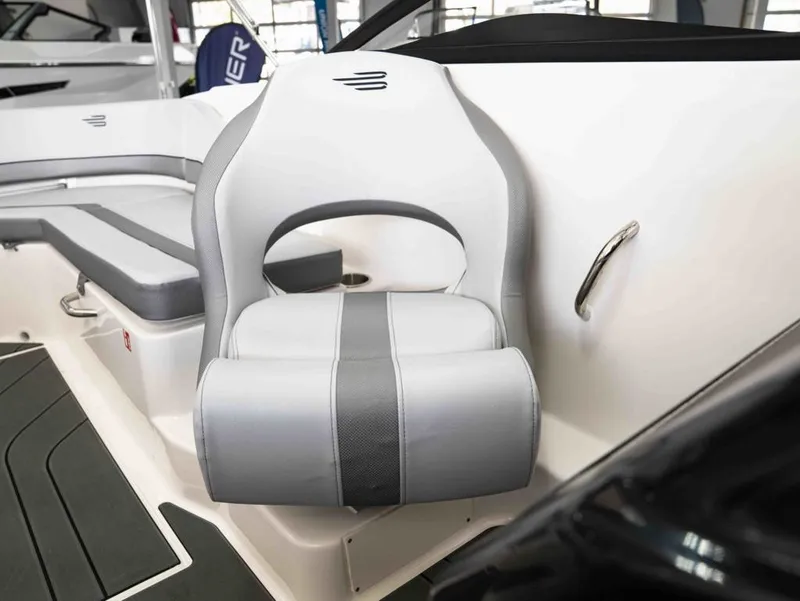 Slide: The Image of Bayliner V20 2026 - 13
