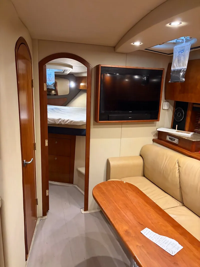 Slide: The Image of Cruisers 390 Sport Coupe 2008 - 23