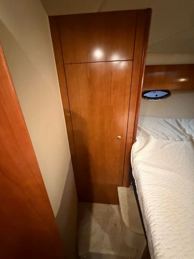 Slide: The Image of Cruisers 390 Sport Coupe 2008 - 36