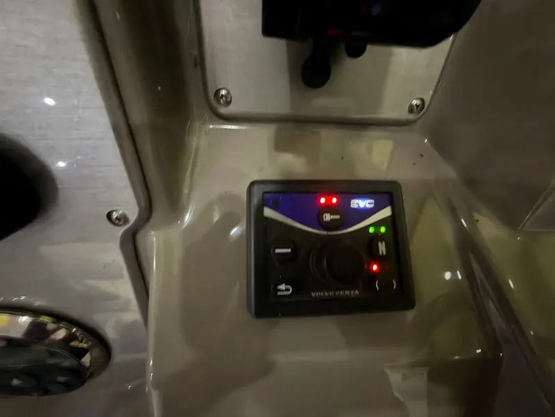 Slide: The Image of Cruiser Yachts 390 Sport Coupe 2008 - 16