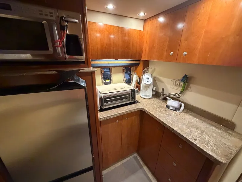 Slide: The Image of Cruiser Yachts 390 Sport Coupe 2008 - 19