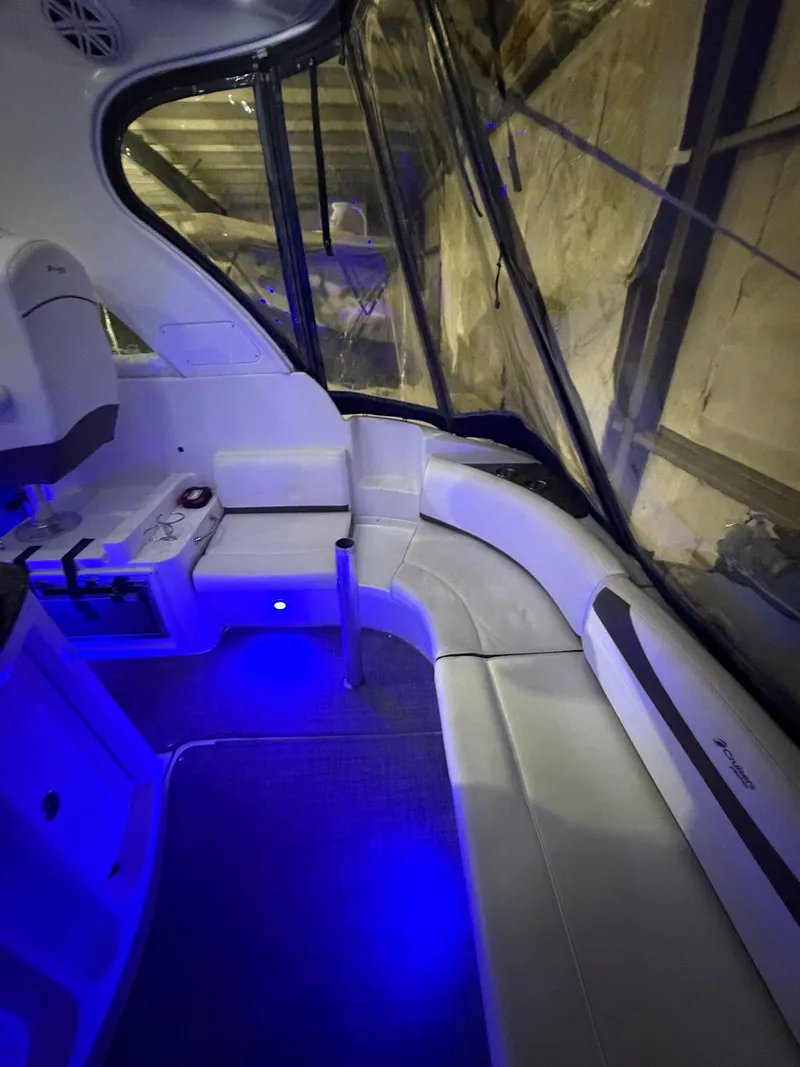 Slide: The Image of Cruiser Yachts 390 Sport Coupe 2008 - 25