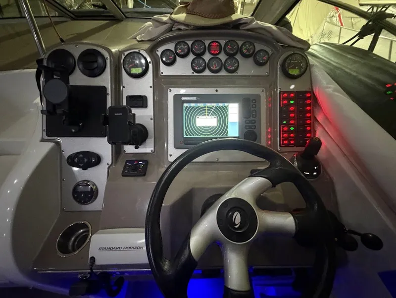 Slide: The Image of Cruiser Yachts 390 Sport Coupe 2008 - 5