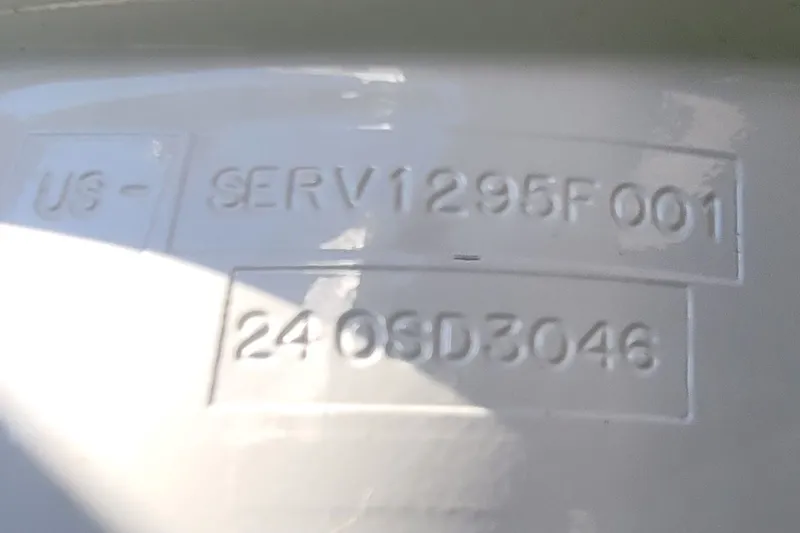 Slide: The Image of Sea Ray 240 Sundeck 2001 - 4