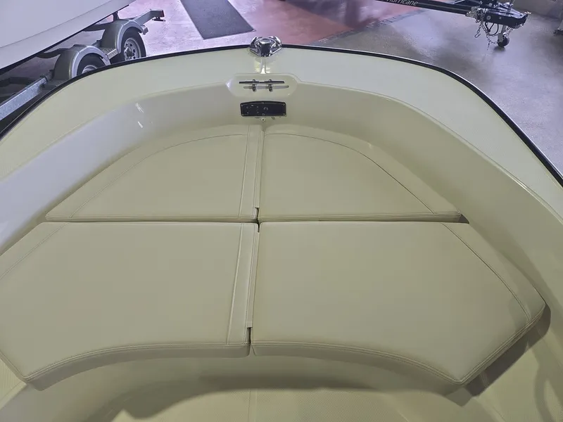 Slide: The Image of Boston Whaler 170 Montauk 2026 - 12