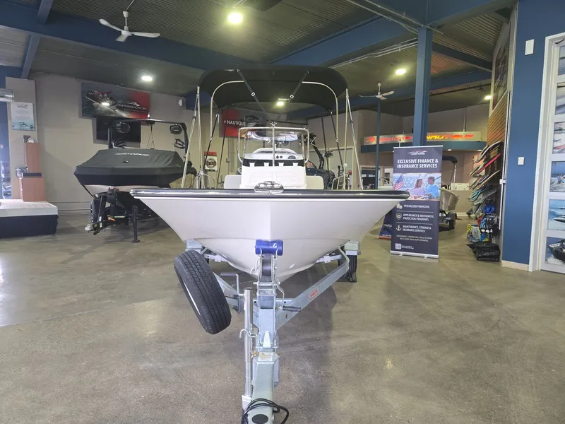 Slide: The Image of Boston Whaler 170 Montauk 2026 - 3