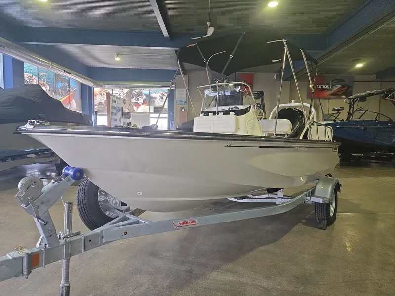 Slide: The Image of Boston Whaler 170 Montauk 2026 - 4