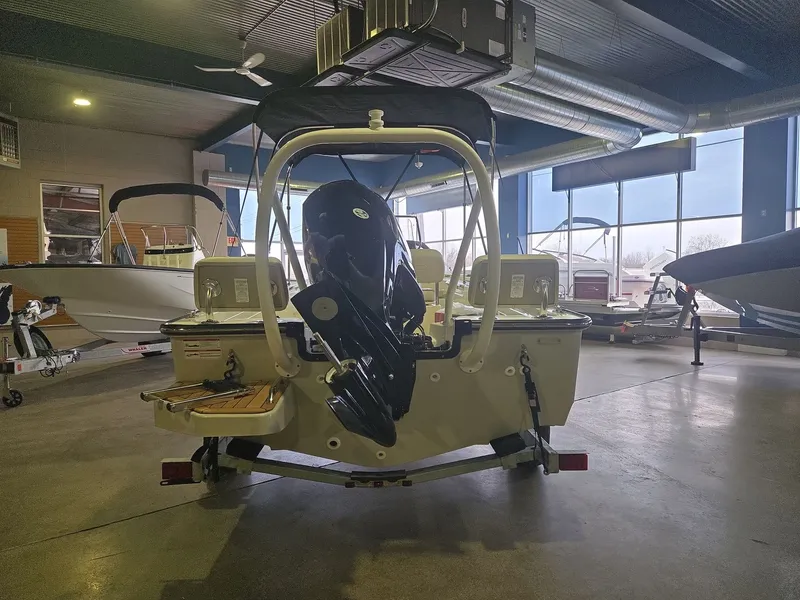 Slide: The Image of Boston Whaler 170 Montauk 2026 - 7