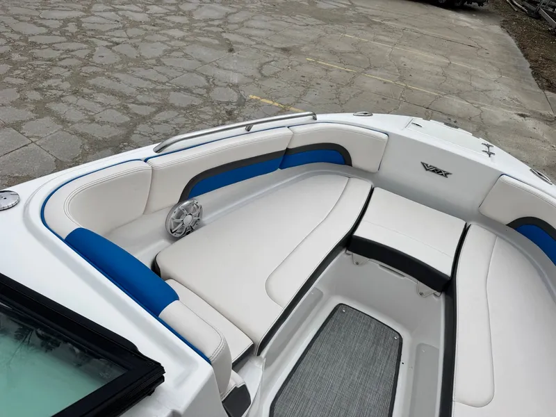 Slide: The Image of Chaparral Vortex 2430 VRX 2018 - 12