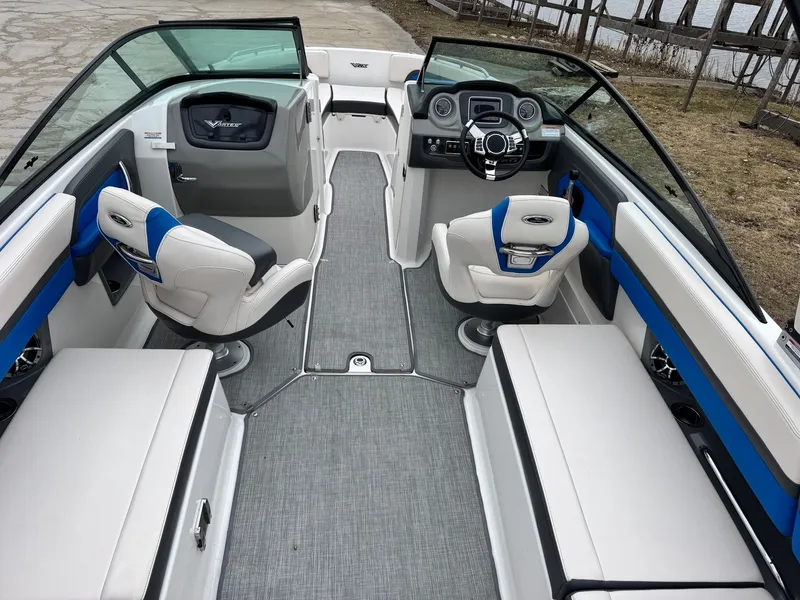 Slide: The Image of Chaparral Vortex 2430 VRX 2018 - 17