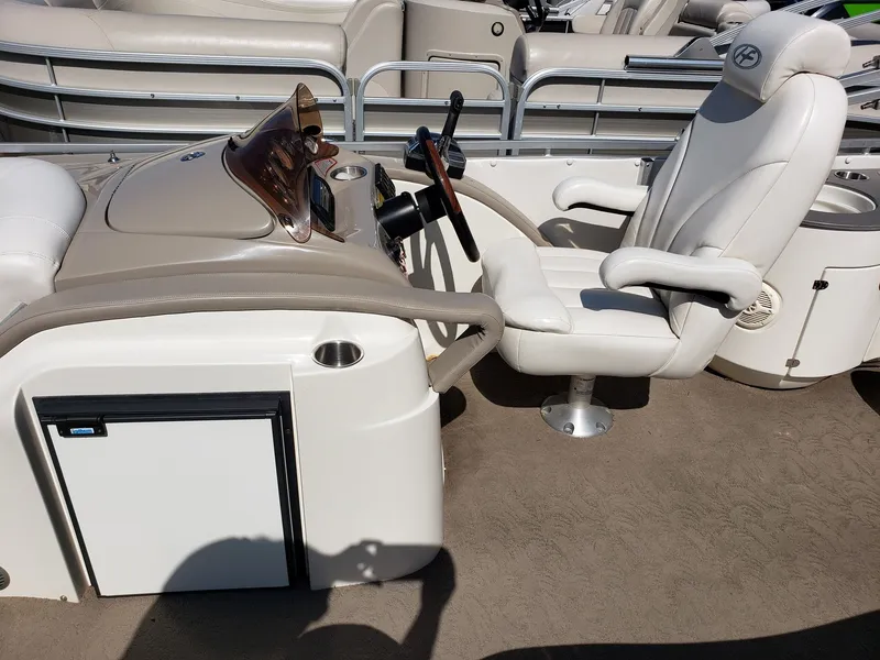 Slide: The Image of Harris 230 Royal Heritage 2006 - 20