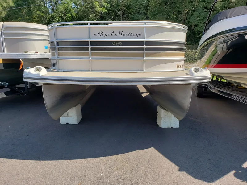 Slide: The Image of Harris 230 Royal Heritage 2006 - 6