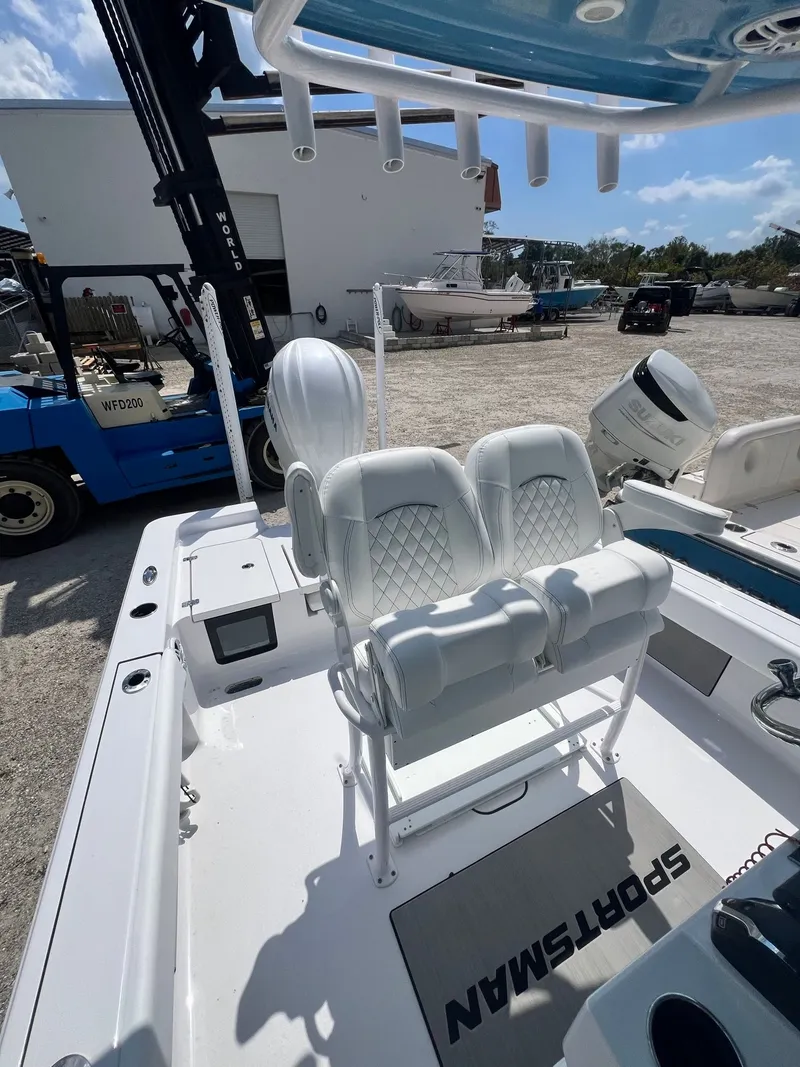 Slide: The Image of Sportsman Masters 247OE Bay Boat 2024 - 16