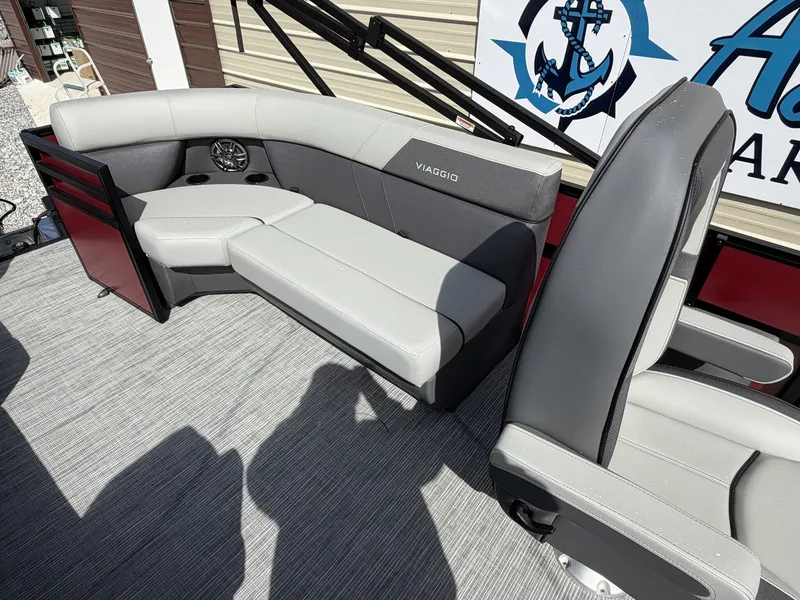 Slide: The Image of Viaggio Lago V 20 U-HONDA 115 2026 - 9