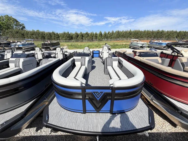 The Image of Viaggio Lago X TRITOON-250 HONDA 2026 - 1