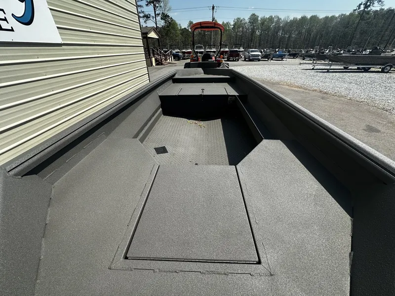 Slide: The Image of Reaper Boats 550 2026 - 8