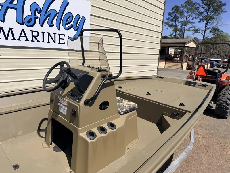 Slide: The Image of G3 Gator Tough 17 CC-70HP 2026 - 3