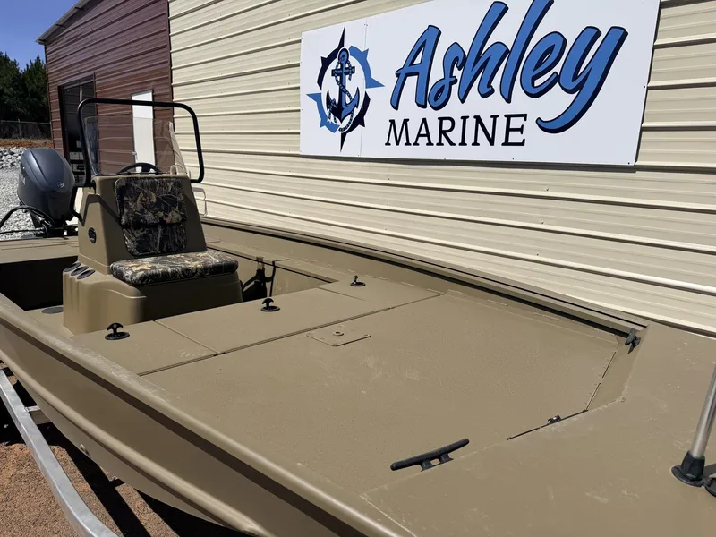 Slide: The Image of G3 Gator Tough 17 CC-70HP 2026 - 8