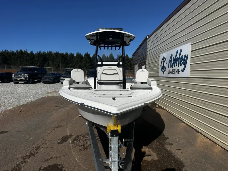 Slide: The Image of Sea Pro 250 Bay 2026 - 2