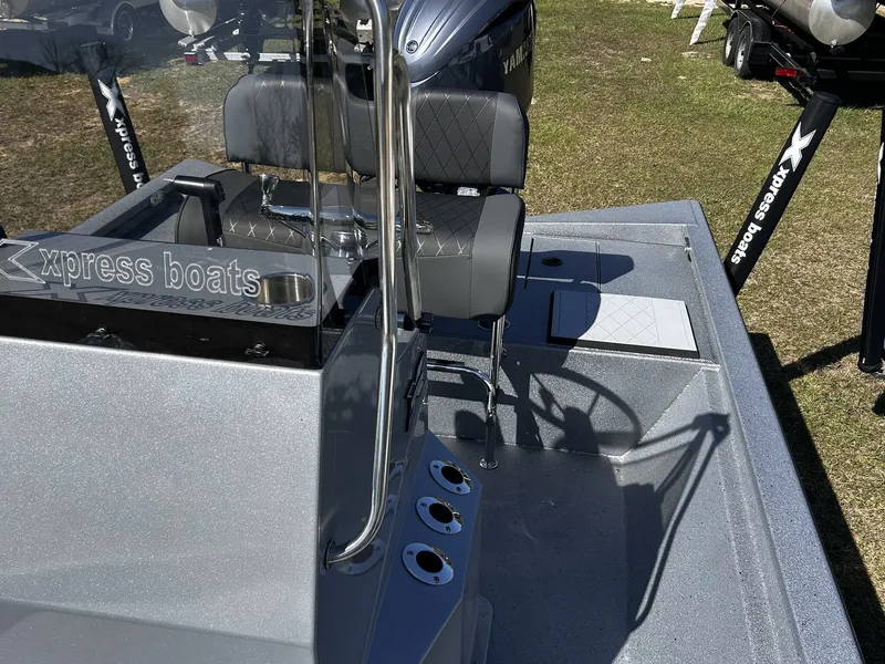 Slide: The Image of Xpress Hyper-Lift Bay Series 210 BAY-150HP 2026 - 9