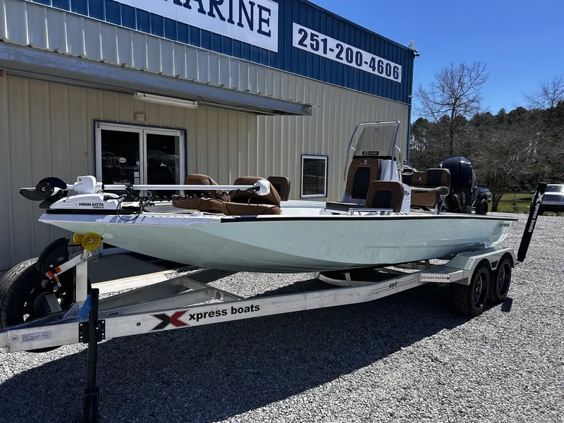 Slide: The Image of Xpress Xclusive R Series XR 21 BAY WITH FORWARD SEATING 2026 - 2