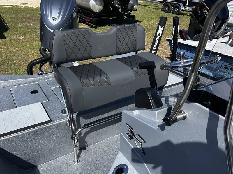 Slide: The Image of Xpress Hyper-Lift Bay Series 210 BAY-150HP 2026 - 6