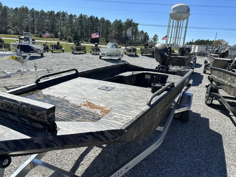 Slide: The Image of Excel 1751 Viper F4 2026 - 2