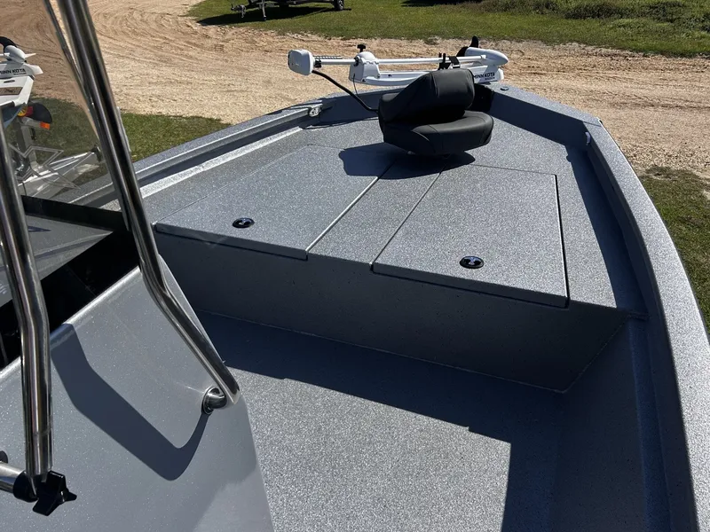 Slide: The Image of Xpress Hyper-Lift Bay Series 210 BAY-150HP 2026 - 11