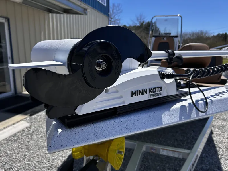 Slide: The Image of Xpress Xclusive R Series XR 21 BAY WITH FORWARD SEATING 2026 - 16