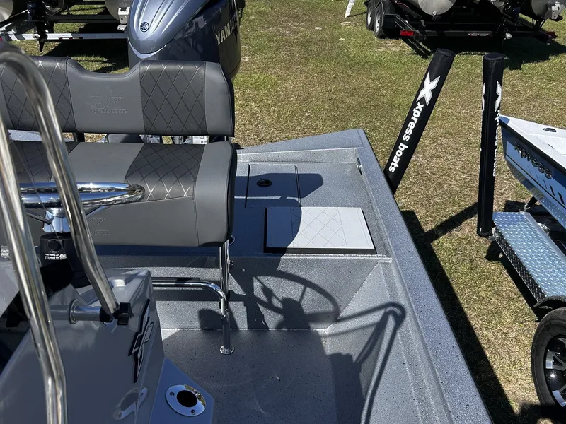 Slide: The Image of Xpress Hyper-Lift Bay Series 210 BAY-150HP 2026 - 13