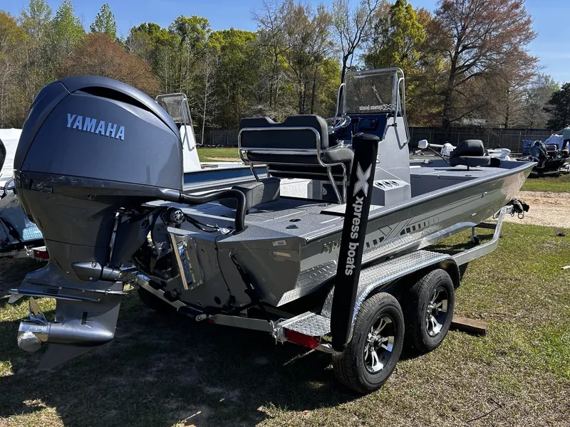 Slide: The Image of Xpress Hyper-Lift Bay Series 210 BAY-150HP 2026 - 3