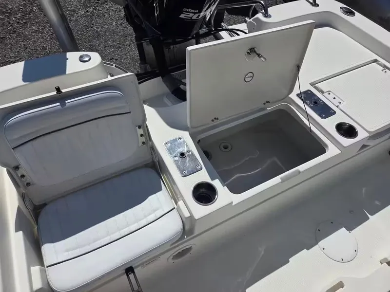 Slide: The Image of NauticStar 224 XTS 2014 - 8