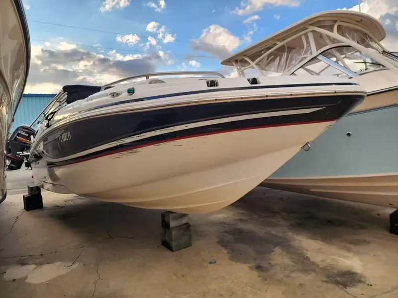 Slide: The Image of Hurricane 2200 Sundeck 2015 - 2