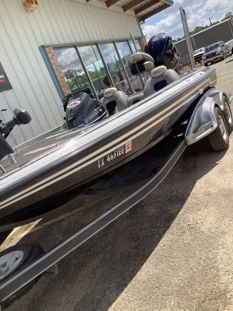 Slide: The Image of Skeeter FX20 2013 - 11