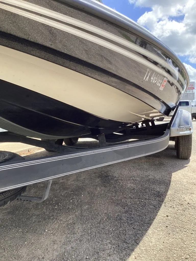 Slide: The Image of Skeeter FX20 2013 - 12