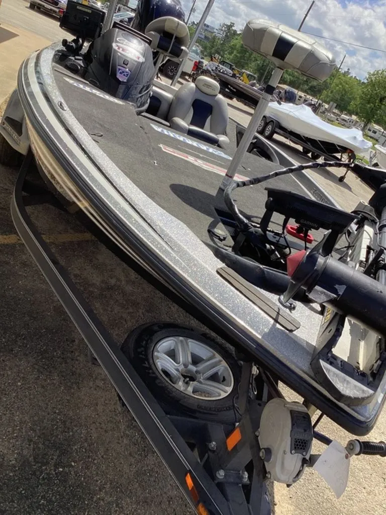 Slide: The Image of Skeeter FX20 2013 - 19